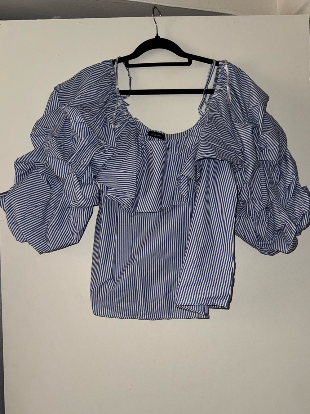 Stylehouse Blue & White Striped Ruffle Puff Sleeve Blouse Size Medium